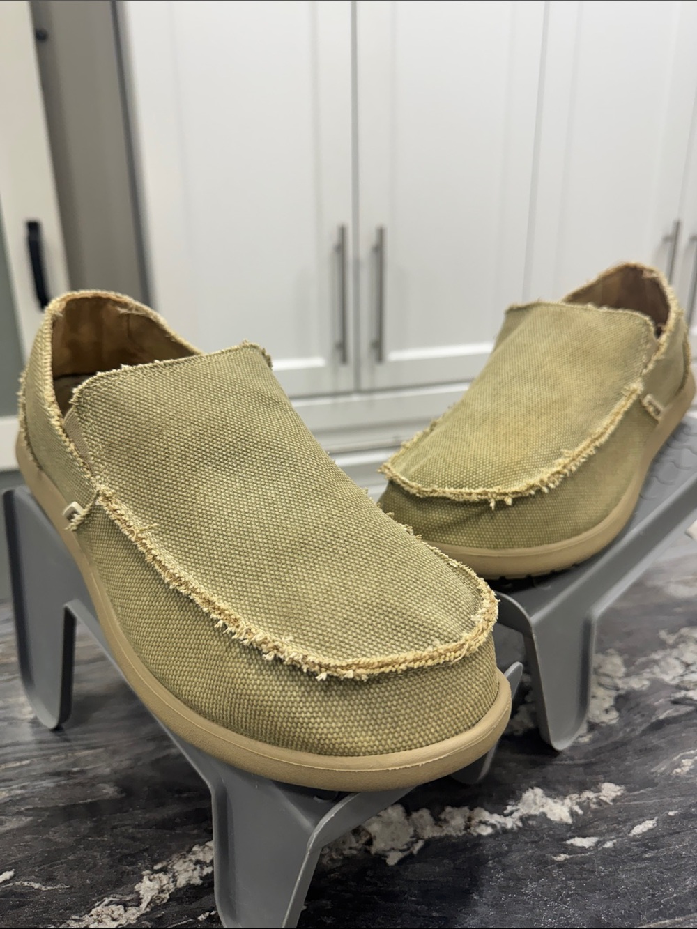 Crocs Men’s Santa Cruz Slip-On Loafers | Size 10 | Khaki Canvas